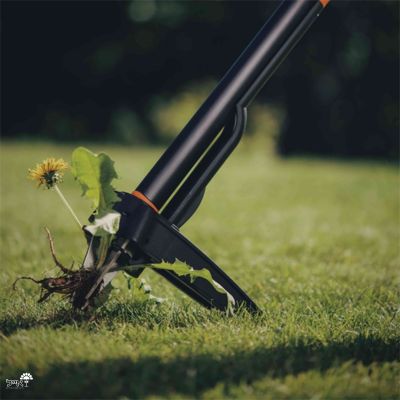 עוקר עשבים FISKARS Xact | 100 ס"מ של Fiskars – תצוגת אריזה