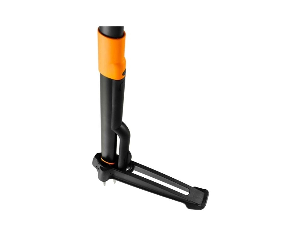 עוקר עשבים FISKARS Xact | 100 ס"מ של Fiskars – תצוגה מזווית נוספת