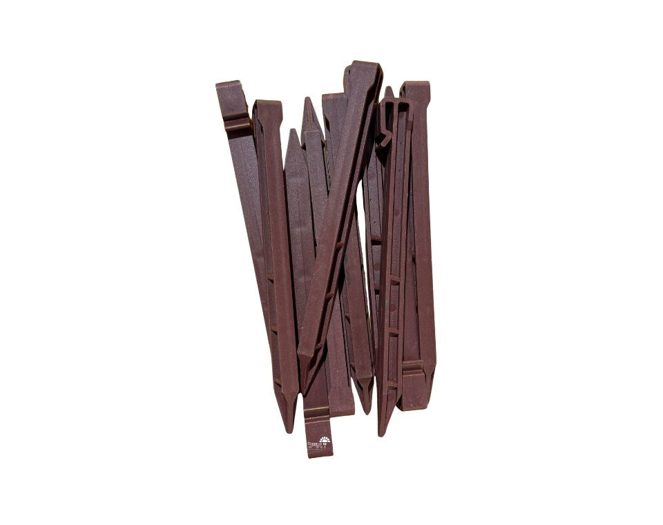 תוחם דשא דמוי עץ+יתדות | 13 מטר | חום