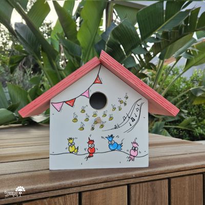 תיבת קינון לציפורים בעבודת אומן | 34X25 | דגם 819 - תוכים