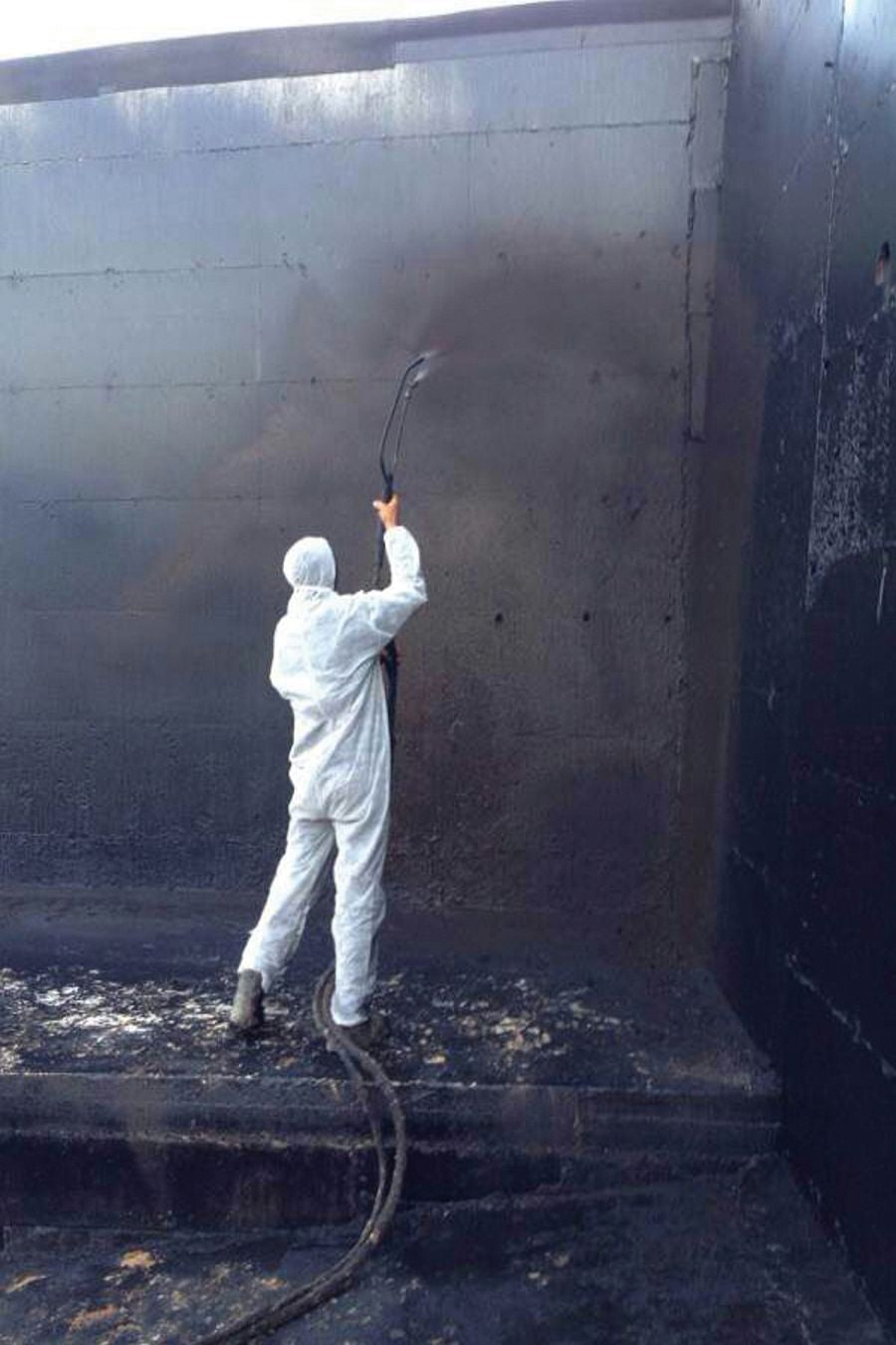 משחה ביטומנית שחורה | להתזה | בורניט | 18 ליטר