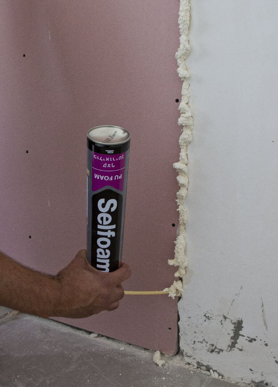 קצף פוליאוריטן | מתאים במיוחד להתקנת דלתות | 750 מ״ל