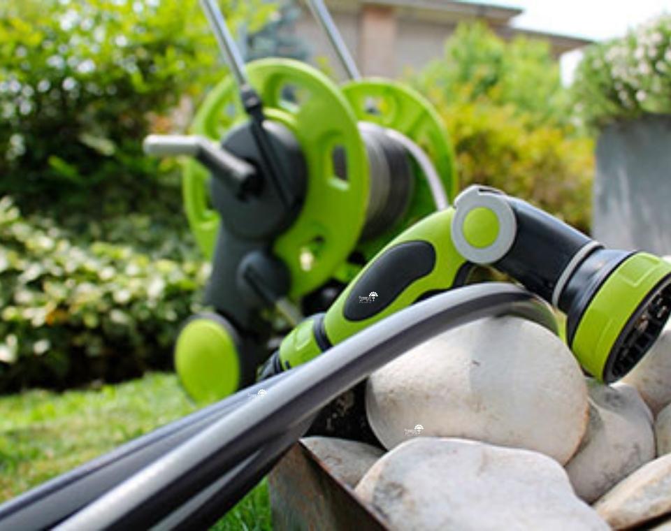 גלגלת השקיה | צבע אפור | צינור 10 מטר | כולל אקדח וחיבורים