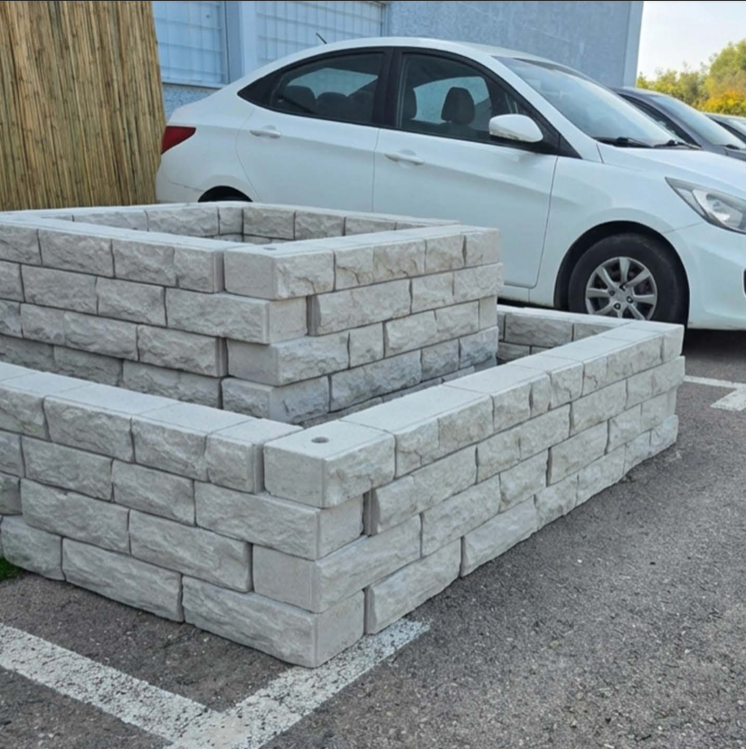 קיר ישר | TERRACE-IT מערכת DIY מודולרית לעיצוב ותיחום | 120x33 ס״מ | פוליאתילן דמוי אבן