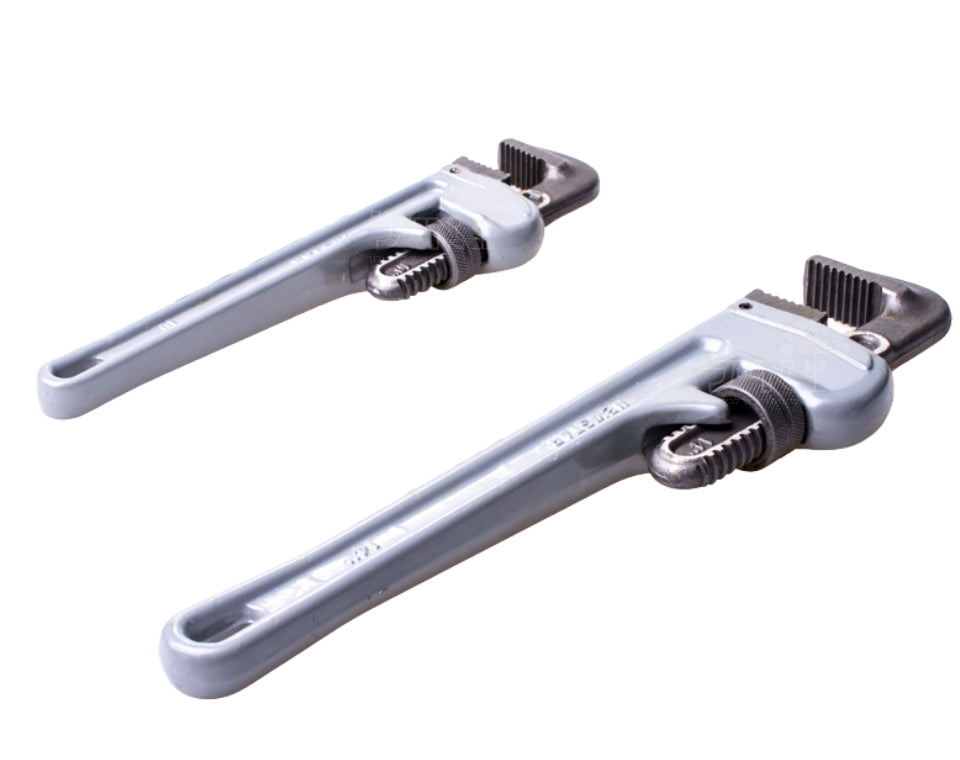 מפתח צינורות ישר | "24