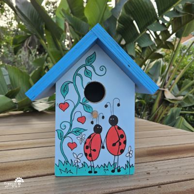 תיבת קינון לציפורים בעבודת אומן | 27X22 | דגם 821 - חיפושיות