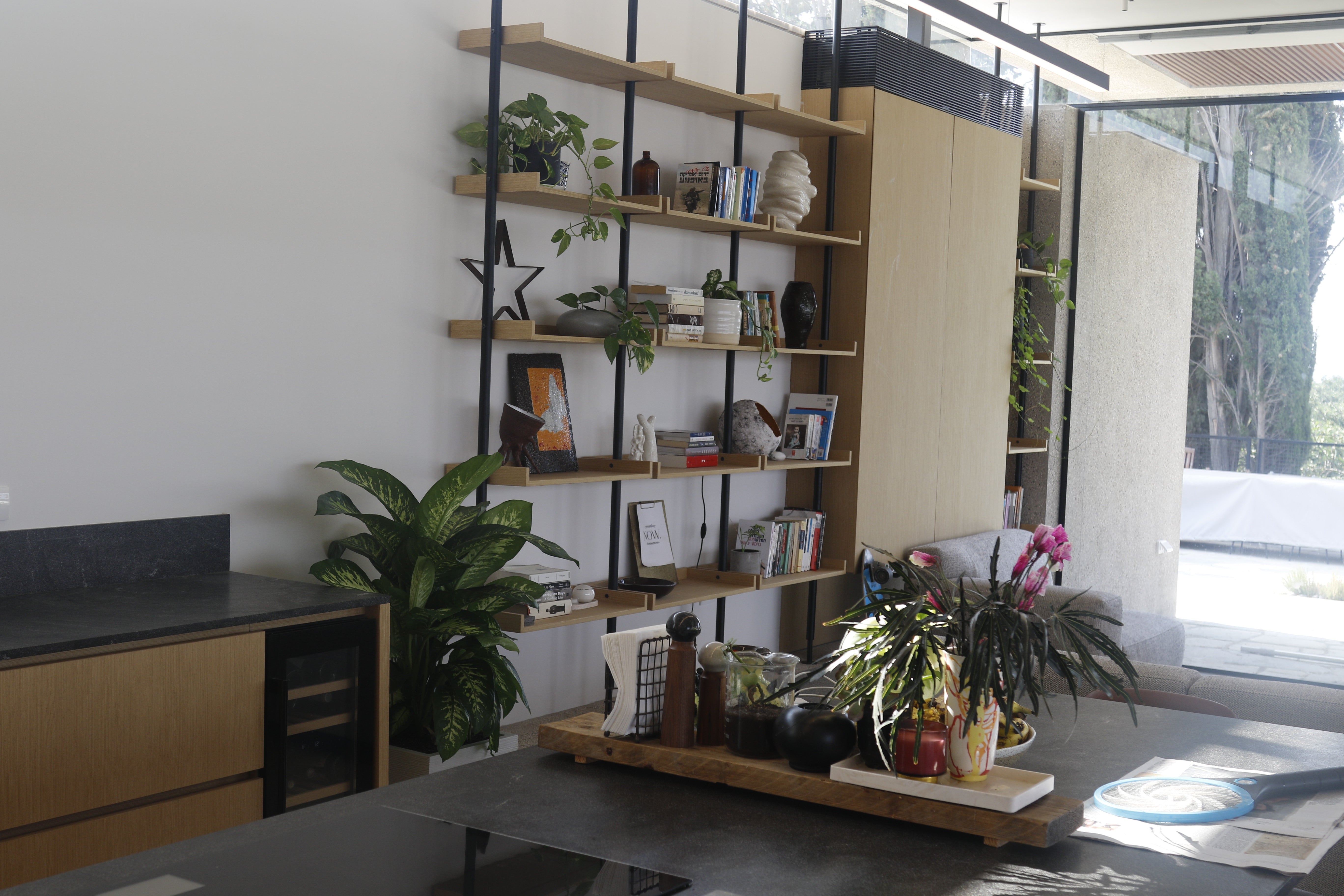 אדנית מרובעת | 39.5 ס״מ | צמח דיפנבכיה