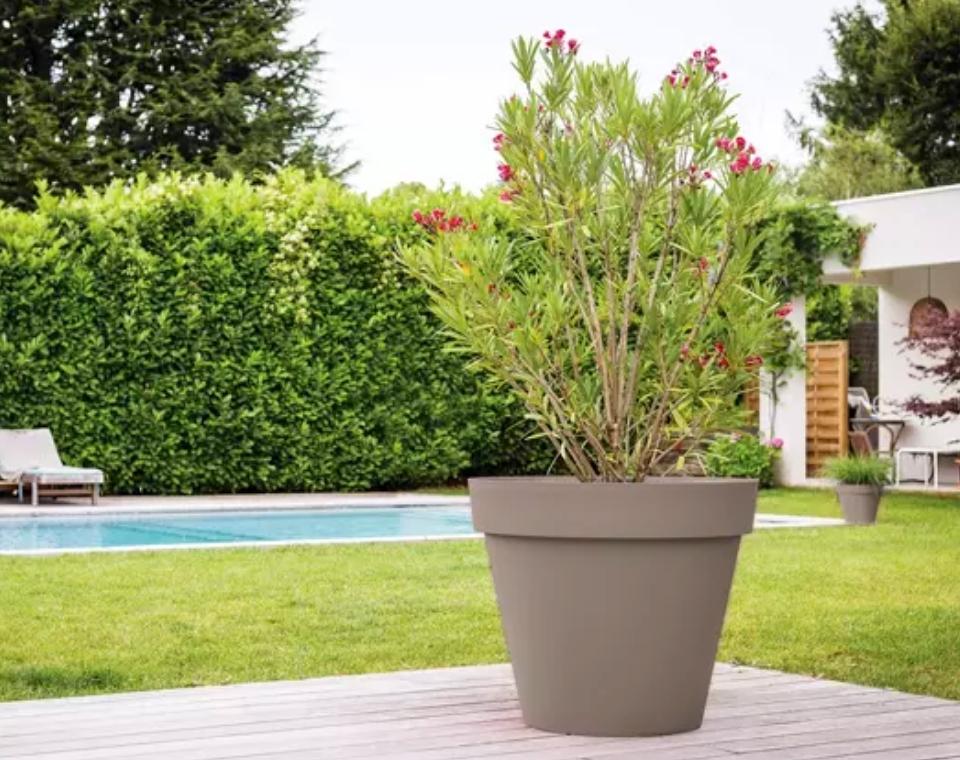 מיכל שתילה TUSCAN | קוטר 80 ס"מ | 170 ליטר | חאקי