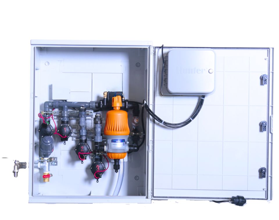 ארון השקיה 3 הפעלות עם מערכת דישון | AC מופעל ע״י חשמל | כולל מחשב השקיה WIFI HUNTER