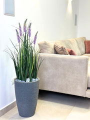 עציץ מלאכותי עשבוני לבנדר קטן | בכד פמילי קטן | גובה 1.15 מטר